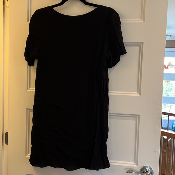 Aritzia Wilfred Free Teigen black Rayon short sleeve midi Dress size M - Picture 8 of 8